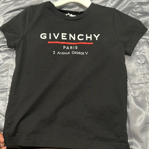 Givenchy tshirt - Picture 1 of 2